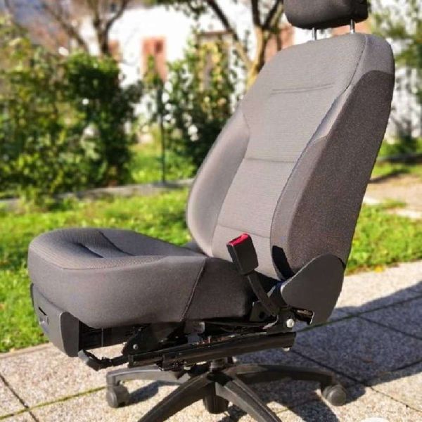 Polished Plain Aluminium Car Seat Chair, Size : 18inch, 20inch