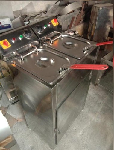 Double Tank Electric/gas Deep Fryer, for Industrial Kitchen, Feature : Best Quality, Fine Finished