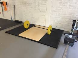 WEIGHR LIFTING PLATFORM