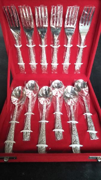 Polished Silver Cutlery Set, for Kitchen, Feature : Fine Finish, Rust Proof