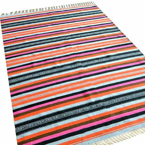 Rectangular Cotton Rug, for Home, Hotel, Feature : Easily Washable, Perfect Shape