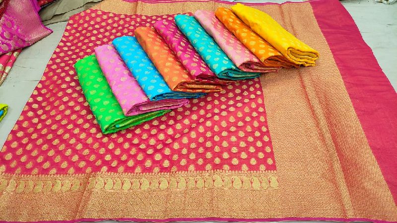 Banaras Booti saree