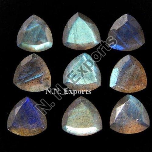 Labradorite Faceted Trillion Gemstone, for Used making Jewellery, Color : Grey