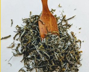 Organic White Tea, for Home, Office, Restaurant, Hotel, Form : Leaves