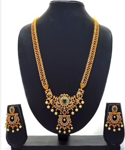 Golden Traditional Necklace Set