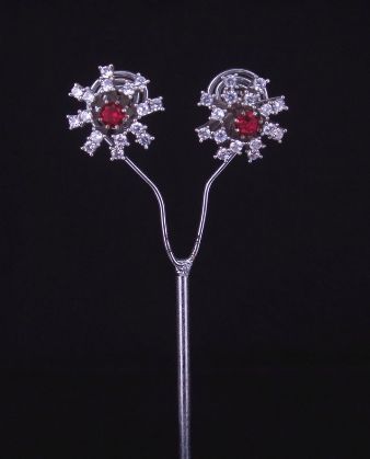 Polished Cubic Zirconia Zircon Cz Stud Earrings, Packaging Type : Plastic Packet