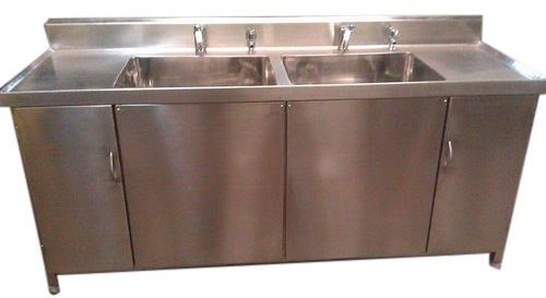 Stainless Steel S.S. Cleanup Counter, for Hospital
