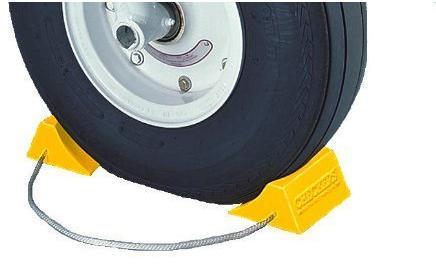 Triangle Plastic Wheel Chocks, Feature : Good Quality, Non Breakable, Slip Resistance
