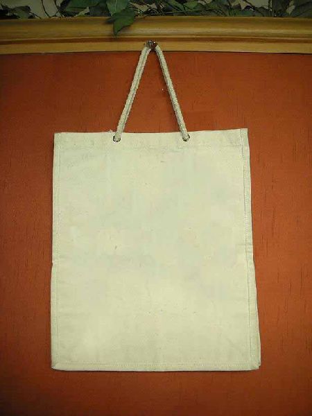 NATURAL COTTON BAG WITH ROPE HANDLE   .