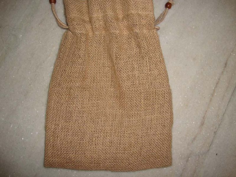 NATURAL JUTE POUCH WITH COTTON DRAWSTRING     .