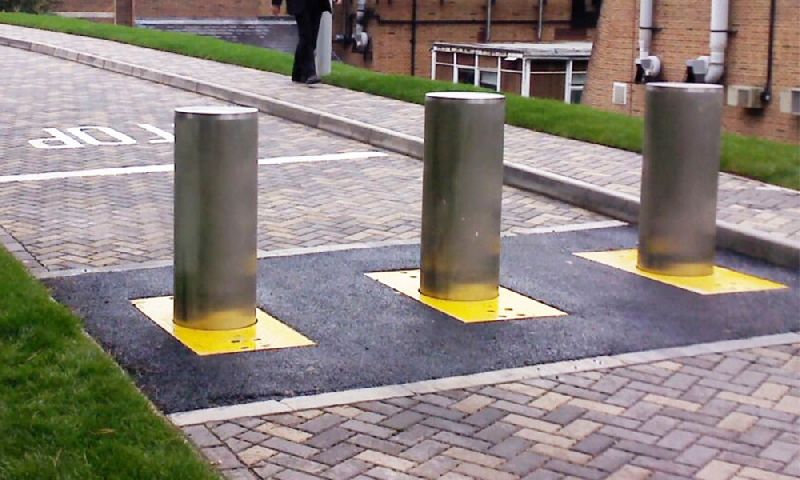 Silver Automatic Rising Hydraulic Bollards - SIO Vasunddhara ...