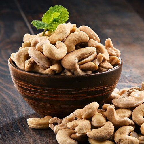 Curve cashew nuts, for Food, Sweets, Packaging Type : Tinned Can