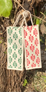 Polished Green Wildflower Bottle Bags, for Gifting, Size : 11x6, 13x7