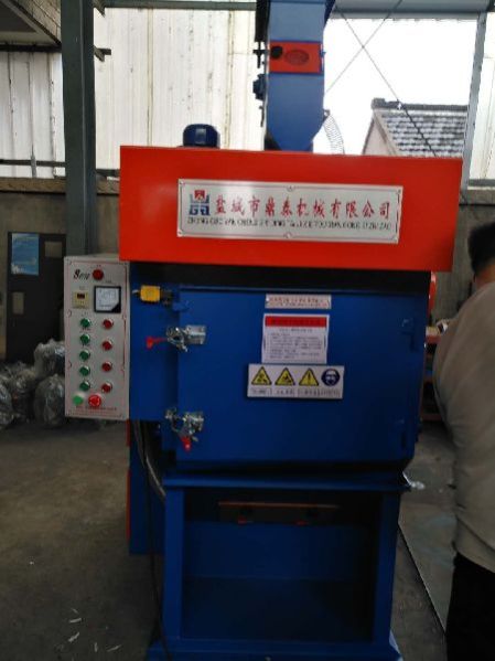 Q324 Rubber Belt Tumble Type Shot Blasting Machine