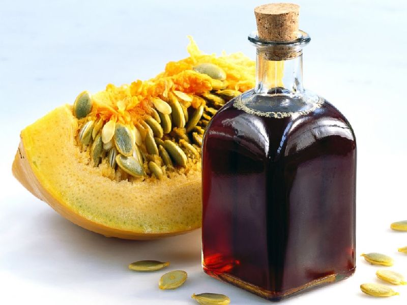 Premium Quality Pumpkin Seed Oil, for Medicine, Feature : Antioxidant, Reduce Digesting Issue