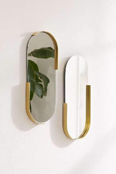 Glass Polished Designer Wall Hanging Mirror, Frame Material : Metal