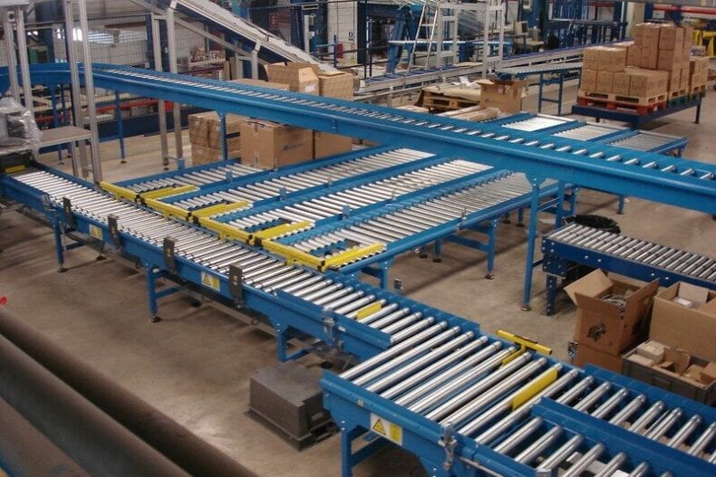 Rectangular Roller Conveyor, for Moving Goods, Certification : CE Certified