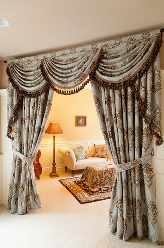 Designer Curtain For Impeccable Finish High Grip Good Quality Length 6 Feet 7 8 At Rs 200 Piece In Basti
