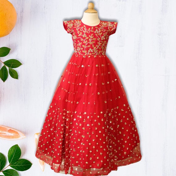Rayon kids gown, Feature : Anti-Wrinkle, Comfortable