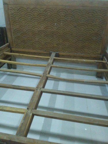 Polished wooden bed, Feature : Easy To Place, High Strength