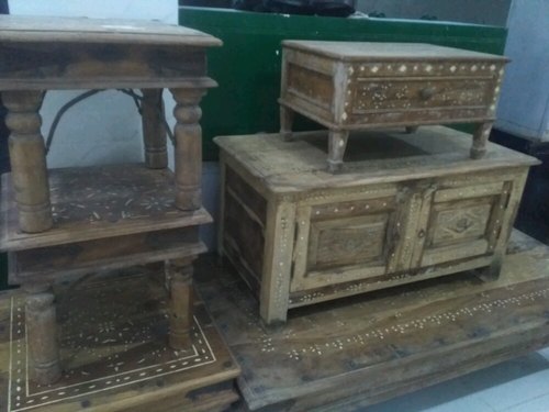 Polished Wooden Small Coffee Table, for Restaurant, Office, Hotel, Home, Specialities : Perfect Shape