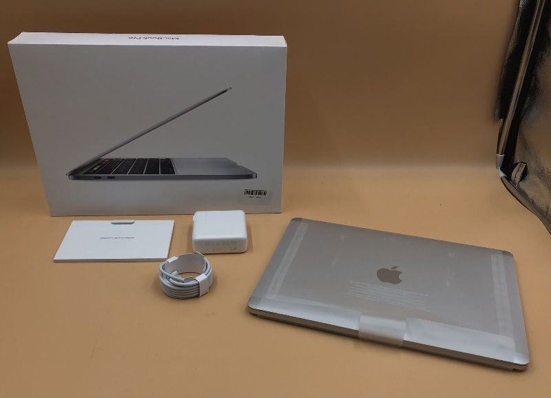 Apple-MacBook-Pro-133-2020-Model-Intel-Core