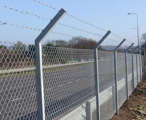 Coated Metal Chain Link Fencing, for Indusrties, Length : 20-30mtr