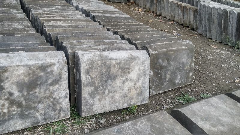 Rectangular Polished Concrete Blocks, for Construction, Size : Standard