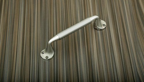 ESSTO 185gm Polished steel door handle, Length : 6inch
