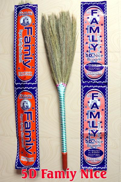 5D Famly Grass Broom, for Cleaning, Pattern : Plain