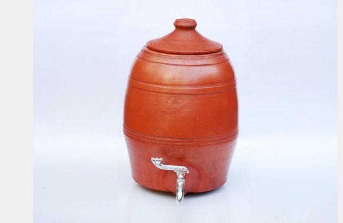 Water Pots with tap, Shape : Custom Shape
