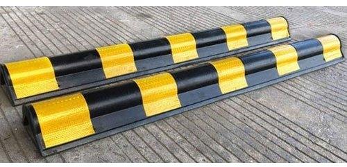 Rubber Corner Guard, Size : 15 inch (Length)