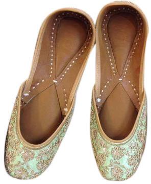 Ethnic Embroidered Jutti