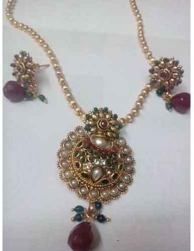 Beaded Pendent Set