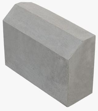 Rectangular Concrete Polished Kerb Stone, for Construction, Pattern : Plain