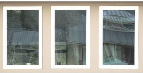 Polished Commercial Window Glass, for Home.Hotel, Office, Restaurant, Feature : Attractive Designs