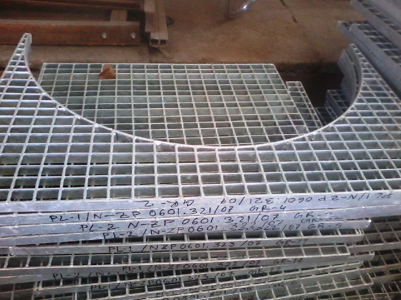 Polished GI Circular Grating, for Industrial, Feature : Durable, High Strength