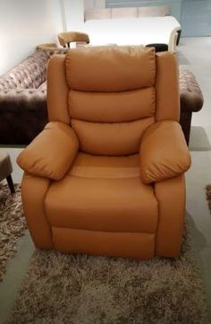 Leather Polished Recliner Chair, for Home, Hotels, Offices, Feature : Attractive Designs, Comfortable