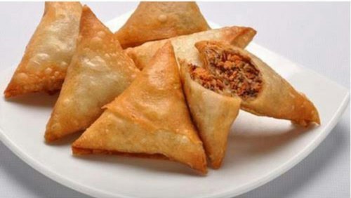 Golden Delights Chicken Samosa, Taste : Spicy