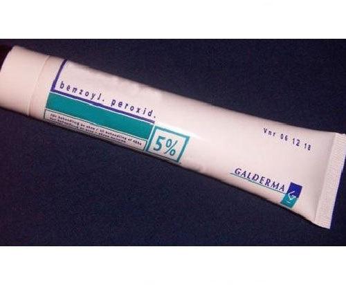 Benzoyl Peroxide, Packaging Type : Plastic Tube