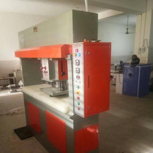 Square High Speed Clicker Cutting Machine