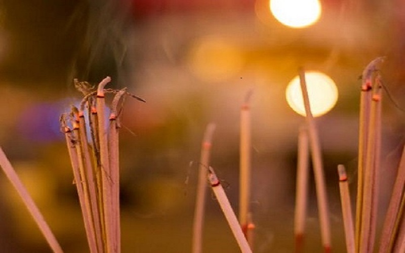 Sandalwood Incense Sticks