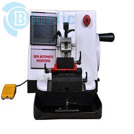 Electric Semi Automatic Microtome, for Industrial Use