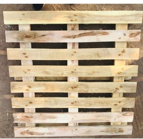 Wooden pallets, Capacity : Upto 200 Kg