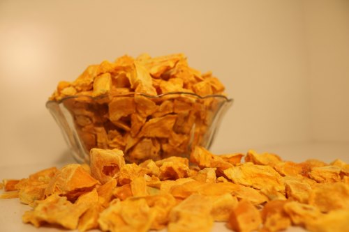 Freeze Dried Mango Flakes, Packaging Type : PACKET