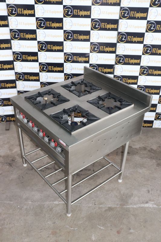 Gas Four Burner Continental Range, for Cooking