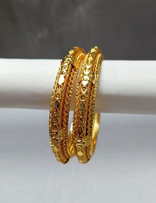 Metal Polished Stylish Spring Design Bangles, Feature : Finely Finished, Shiny Look, Smooth Texture