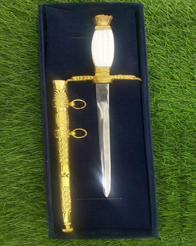 Metal Polished Modern Sword, Feature : Durable, Fine Finishing, Shiny Look