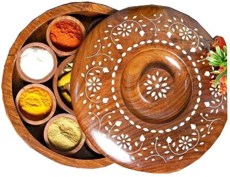 Polished Round Wooden Spice Box, Feature : Quality Assured, Machinemade, Attractive Packaging