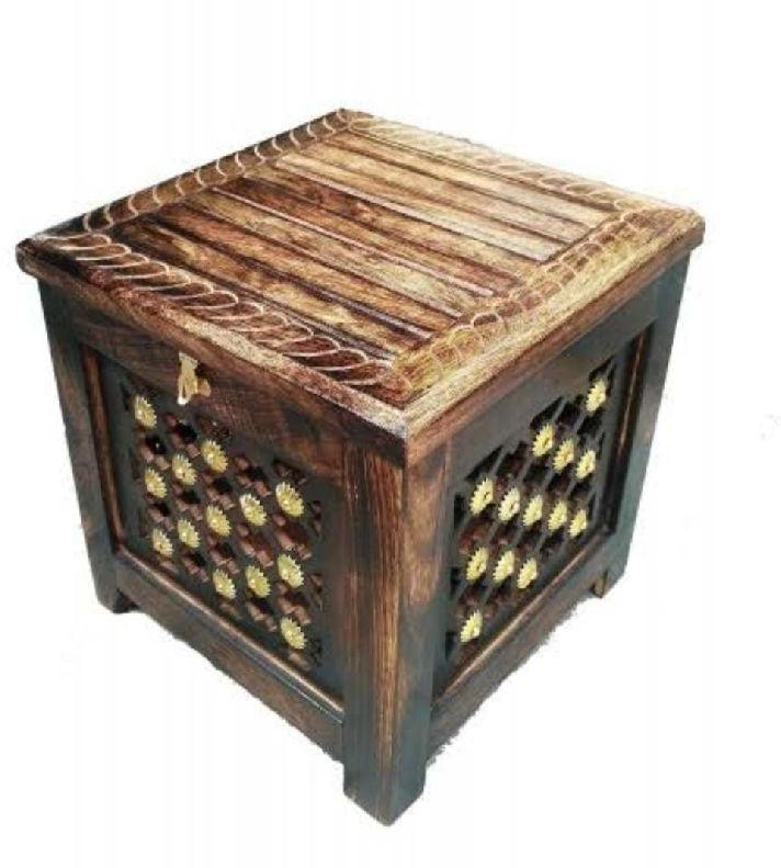 Polished Carved Wooden Bedside Table, Shape : Square